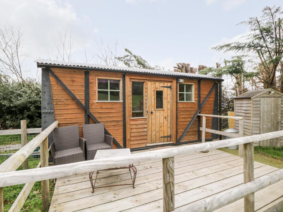 Railway Carriage Abergavenny Exterior foto